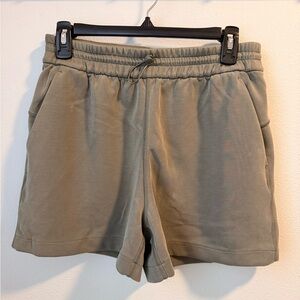 Women's Lululemon Softstreme High Rise Short Olive Size 8